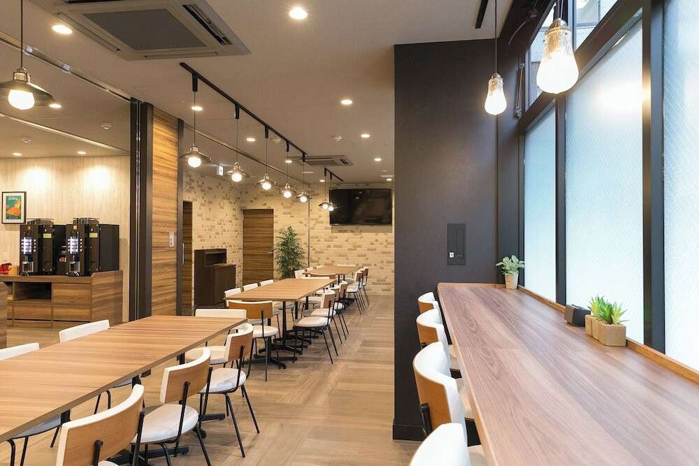 ラウンジ
