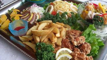 食事・飲み物 / 4