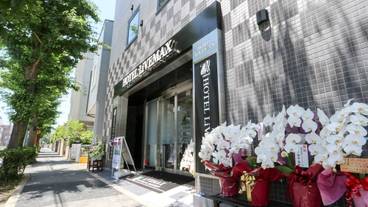 施設の入り口 / 13