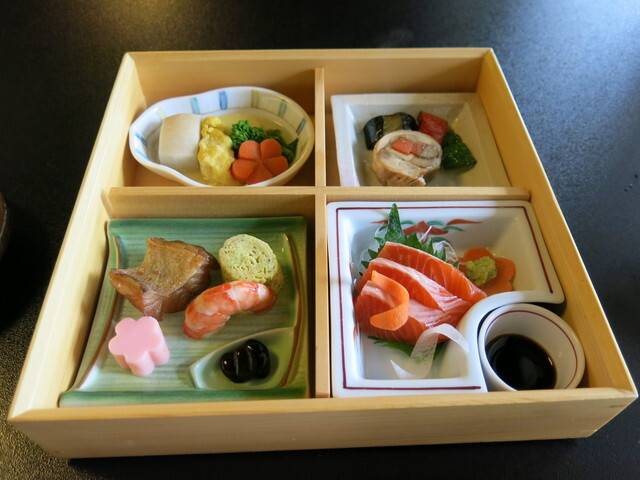 草創庵 料理一例 / 2