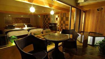 特別フロア六花 露天風呂付きコーナーツイン 香(3) / 12