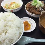 もつ煮ショップ（モツニショップ）