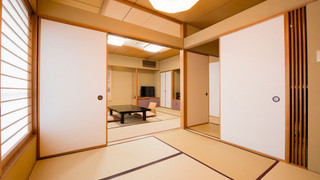 『鼓』　数寄屋造り次の間付き