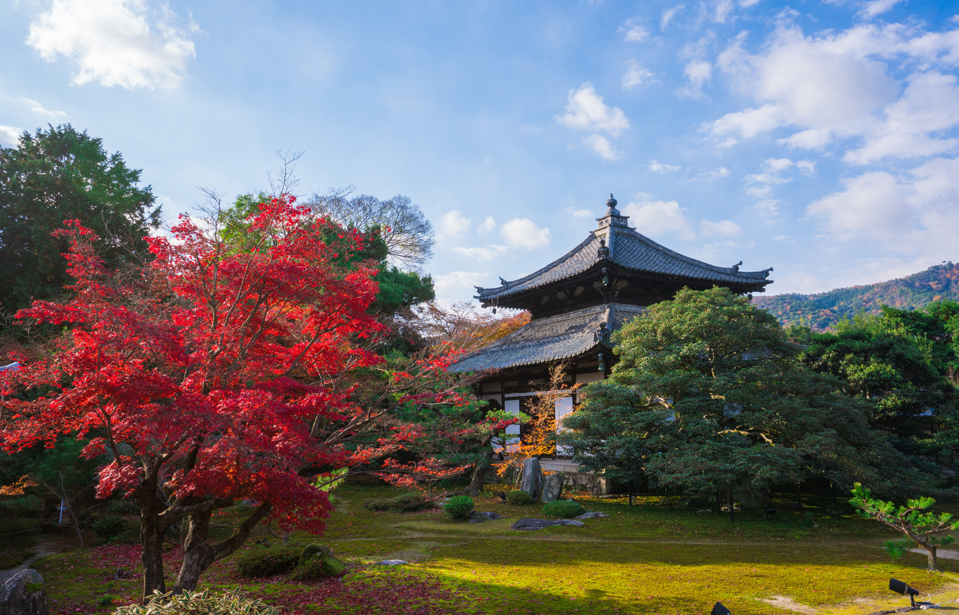 宿坊とは、神社やお寺の宿泊施設のこと3907888