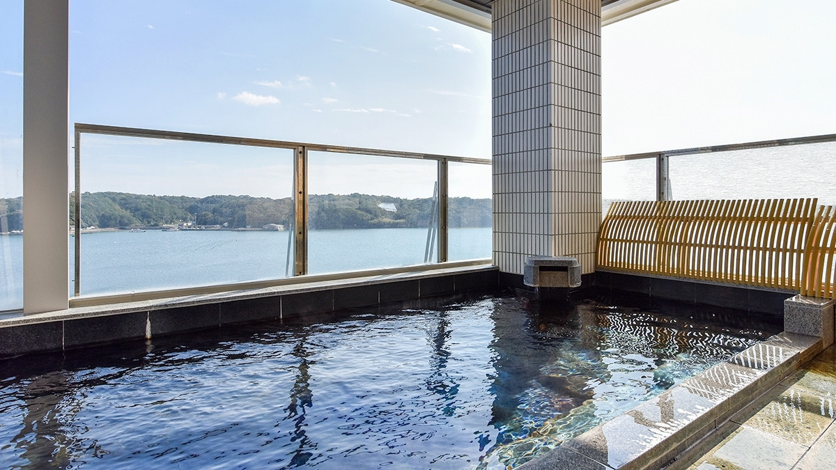 「展望大浴場」で広々とした海の眺めに癒されて3753824