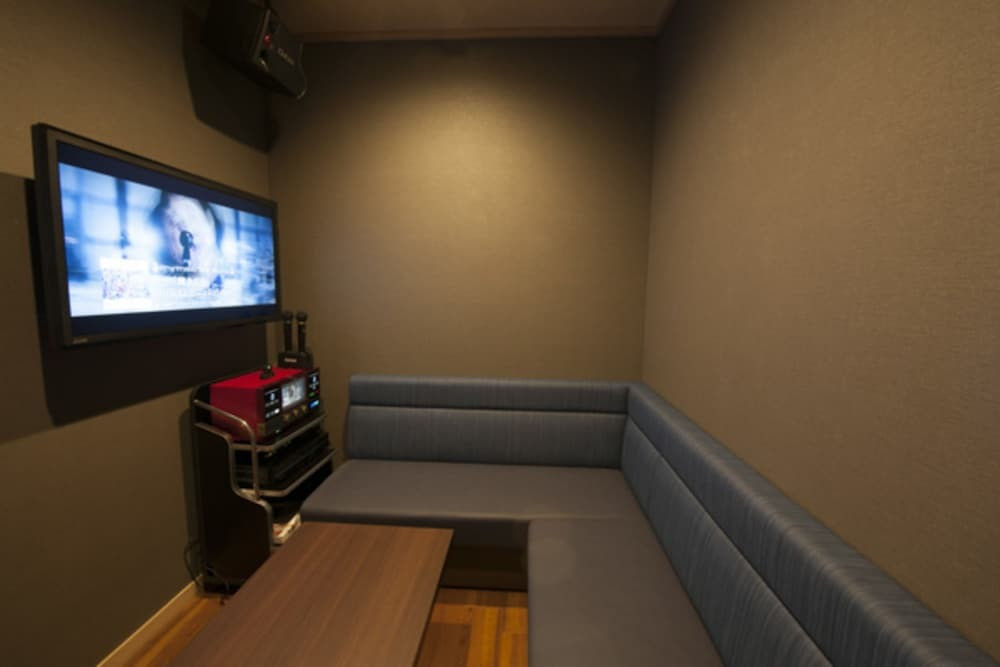 カラオケ ルーム