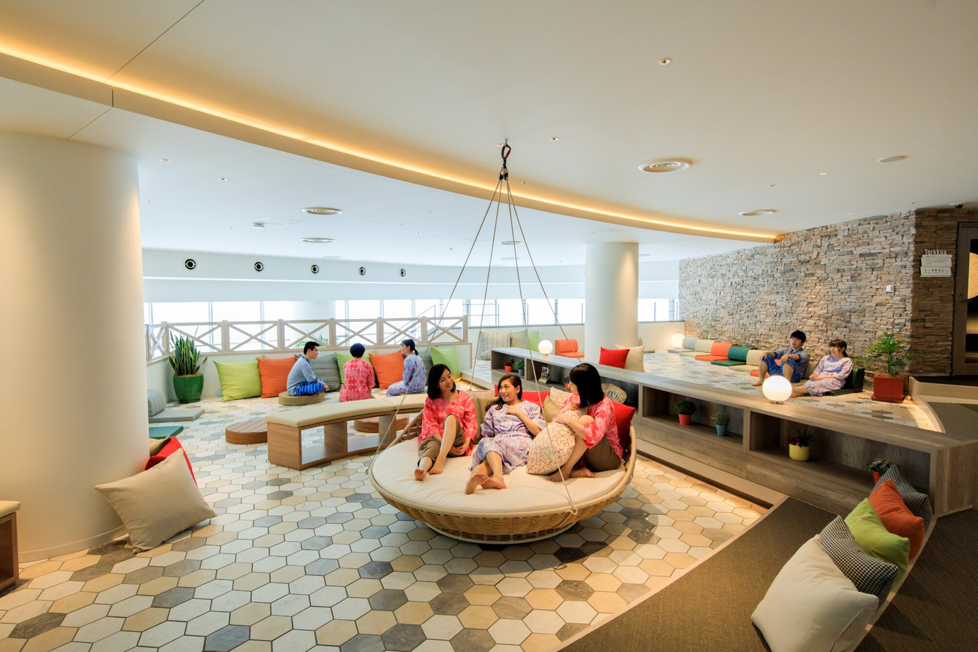 住みたくなっちゃうほど居心地抜群！「クリフラウンジ」1992463