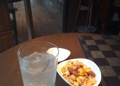 ANNIE HALL BAR