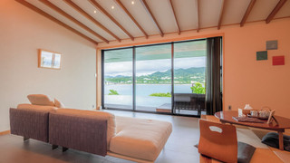 瀬底山水　プール付きヴィラ