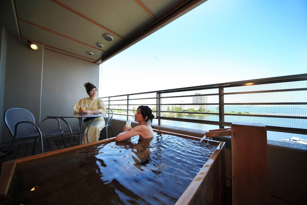 お部屋のテラスに露天風呂！贅沢女子旅を味わって3948446