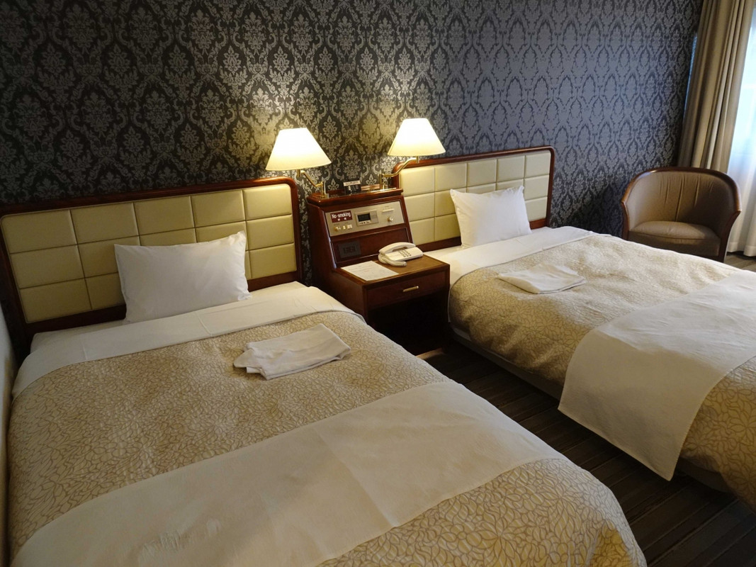 ベッドが薄すぎで寝心地が悪い・・