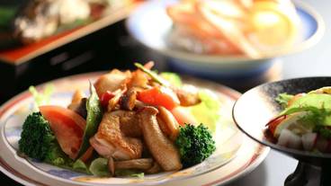 食事・飲み物 / 3