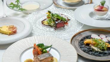 食事・飲み物 / 4