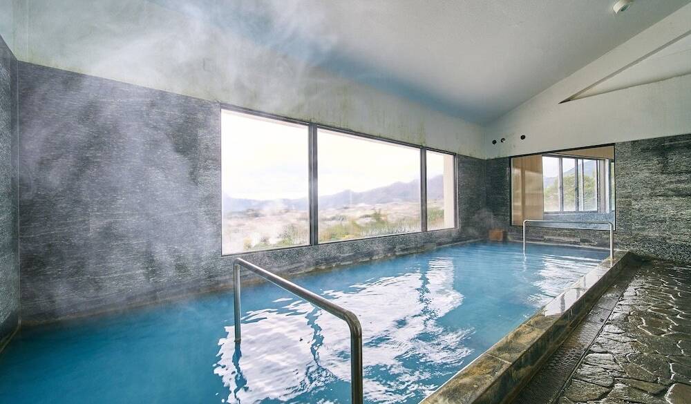 鳳乃湯 神秘の青湯 / 3