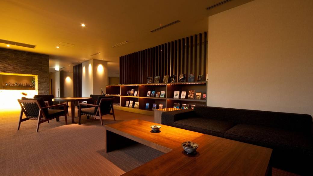 館内でゆったり過ごす
夜の自由時間 / 4