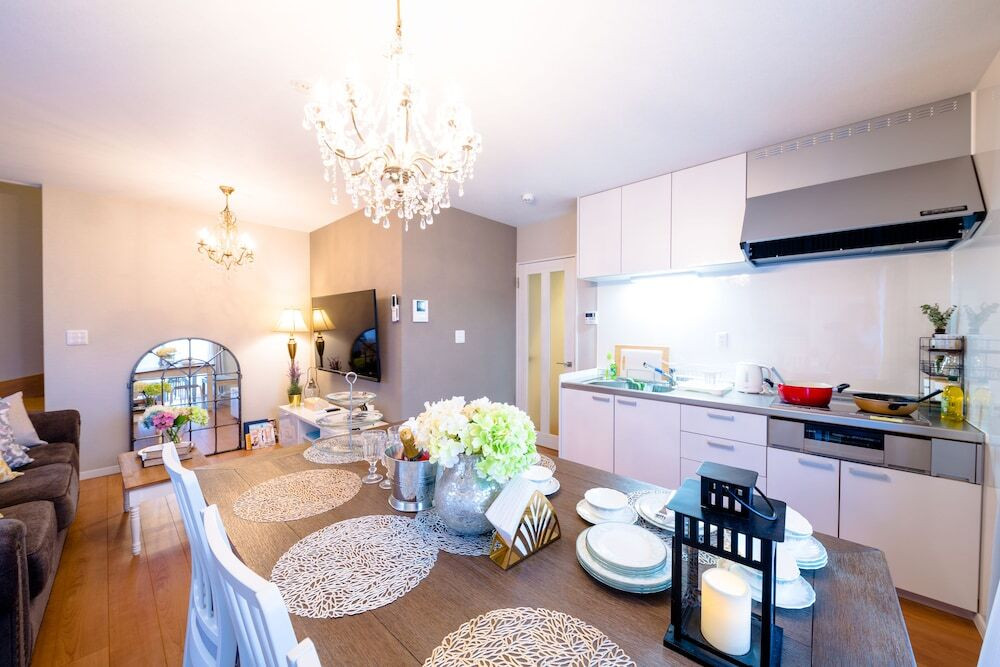 客室内のダイニングエリア