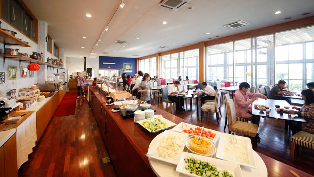朝食バイキング会場一例 / 2
