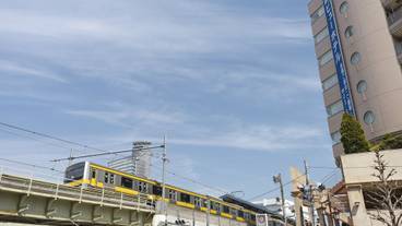 市街地へのシャトル サービス / 2