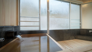 スイート 専用バスルーム付