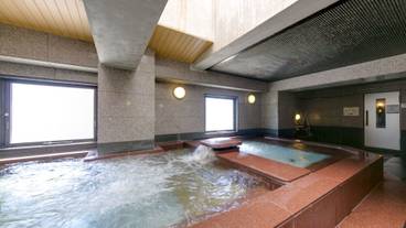 屋内スパ浴槽 / 1