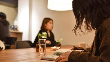 客室内のダイニングエリア / 5