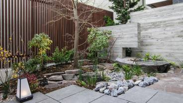 施設の敷地 / 16