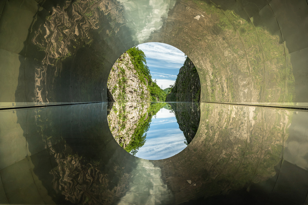 清津峡渓谷トンネルで自然とアートの融合を体験3695016