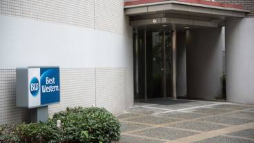 施設の入り口 / 23
