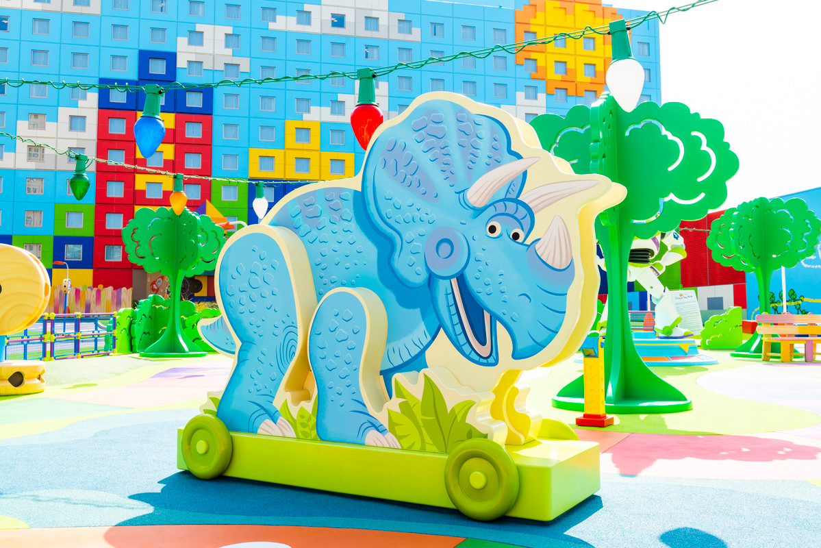 ©Disney/Pixar
TINKERTOY is a trademark of Hasbro and is used with permission.© 2021 Hasbro. All Rights Reserved. Licensed by Hasbro. / 2