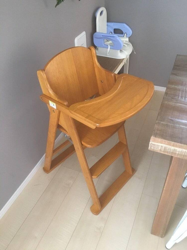 客室内のダイニングエリア