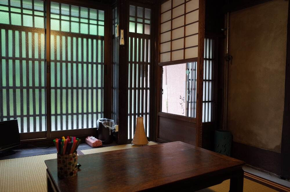 ロビーラウンジ