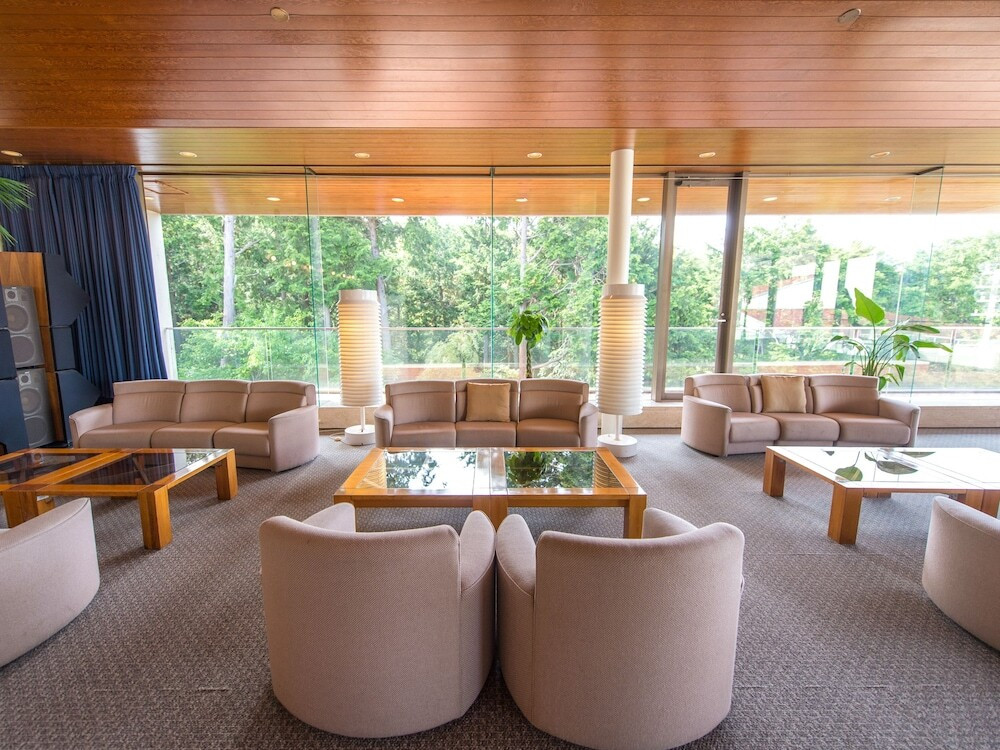 ロビー応接スペース