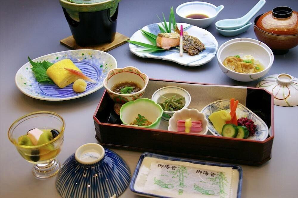 朝食