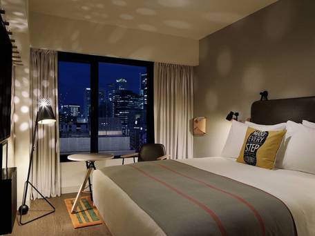 モクシー大阪新梅田 / 4