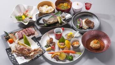 食事・飲み物 / 14