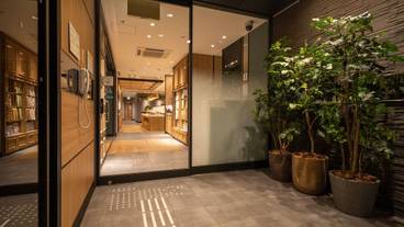 施設の入り口 / 10