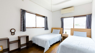 洋室 2人部屋 共用バスルーム