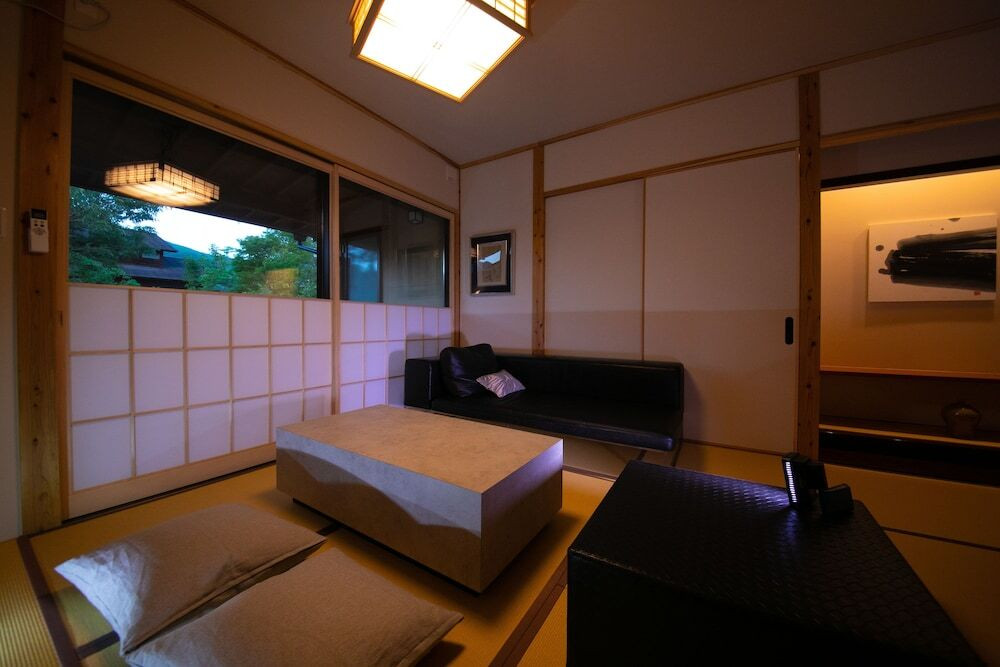 客室「緋(ひき)」