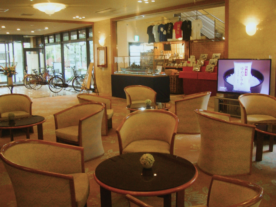 １階　ロビーラウンジ