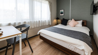 ダブルルーム (シャワー/トイレ付) エレベーターなし 405室 禁煙