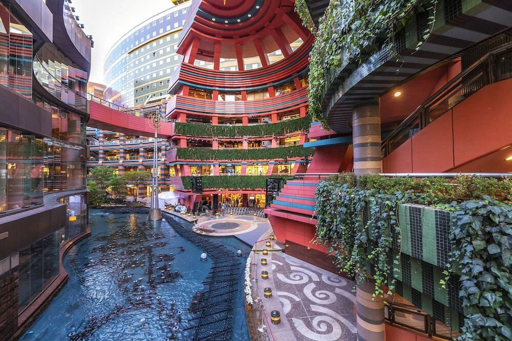 ショッピングモール