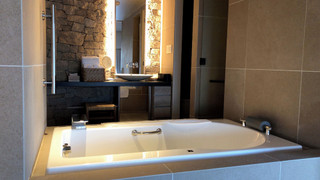 バルコニーコーナースイートルーム 210