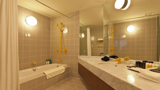 ロイヤル スイート ベッド (複数台) タワー (High Floor)