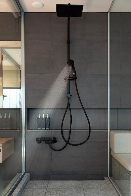 バンブースウィートルーム　シャワー