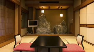 和室　スーペリアルーム　庭園側（一名利用不可）