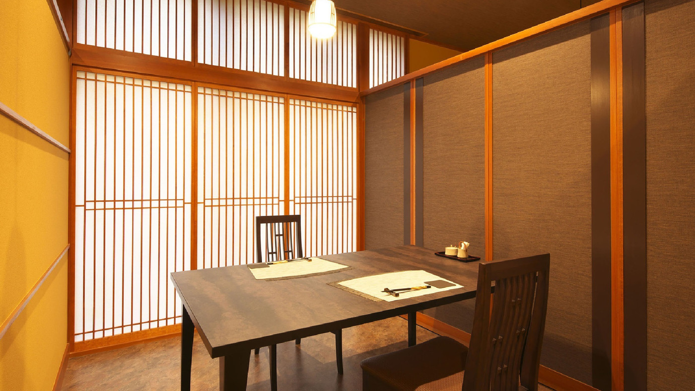 夕食は個室でゆったりと3995262