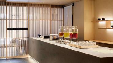 ラウンジサービス① / 2