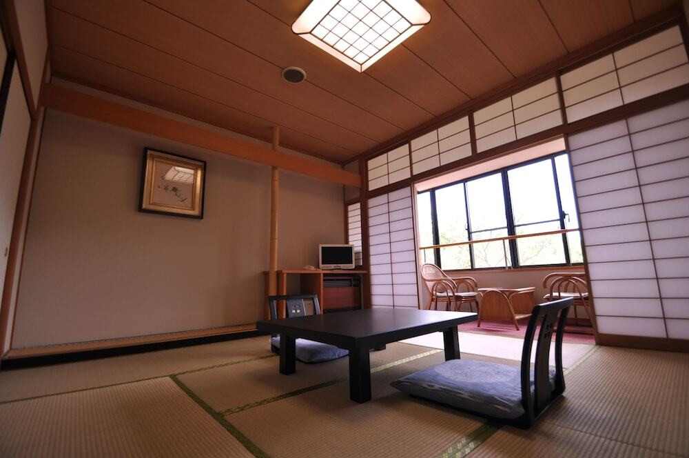 「箱根強羅公園」へ徒歩約1分。静かな温泉旅館3356721