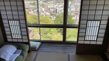 客室 / 17