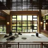 ロビーから見る枯山水 / 2